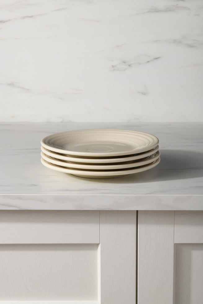 Fiesta Linen Set of 4 Classic Rim 9 Inch Luncheon Plate - Image 2