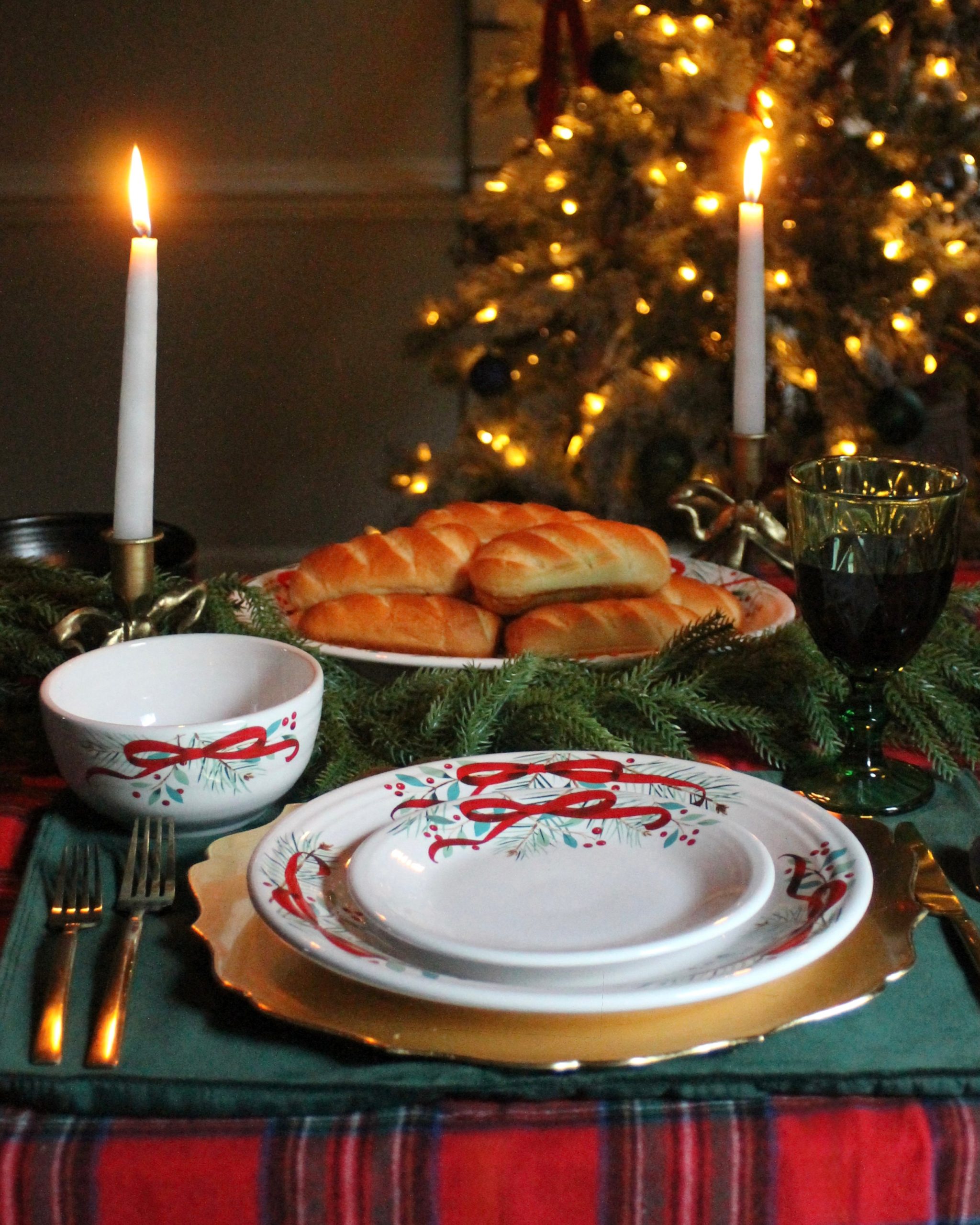 Fiesta Holly Berry Christmas Garland Classic Bistro Coupe 3-Piece Dinnerware Set, Service for 1 - Image 2
